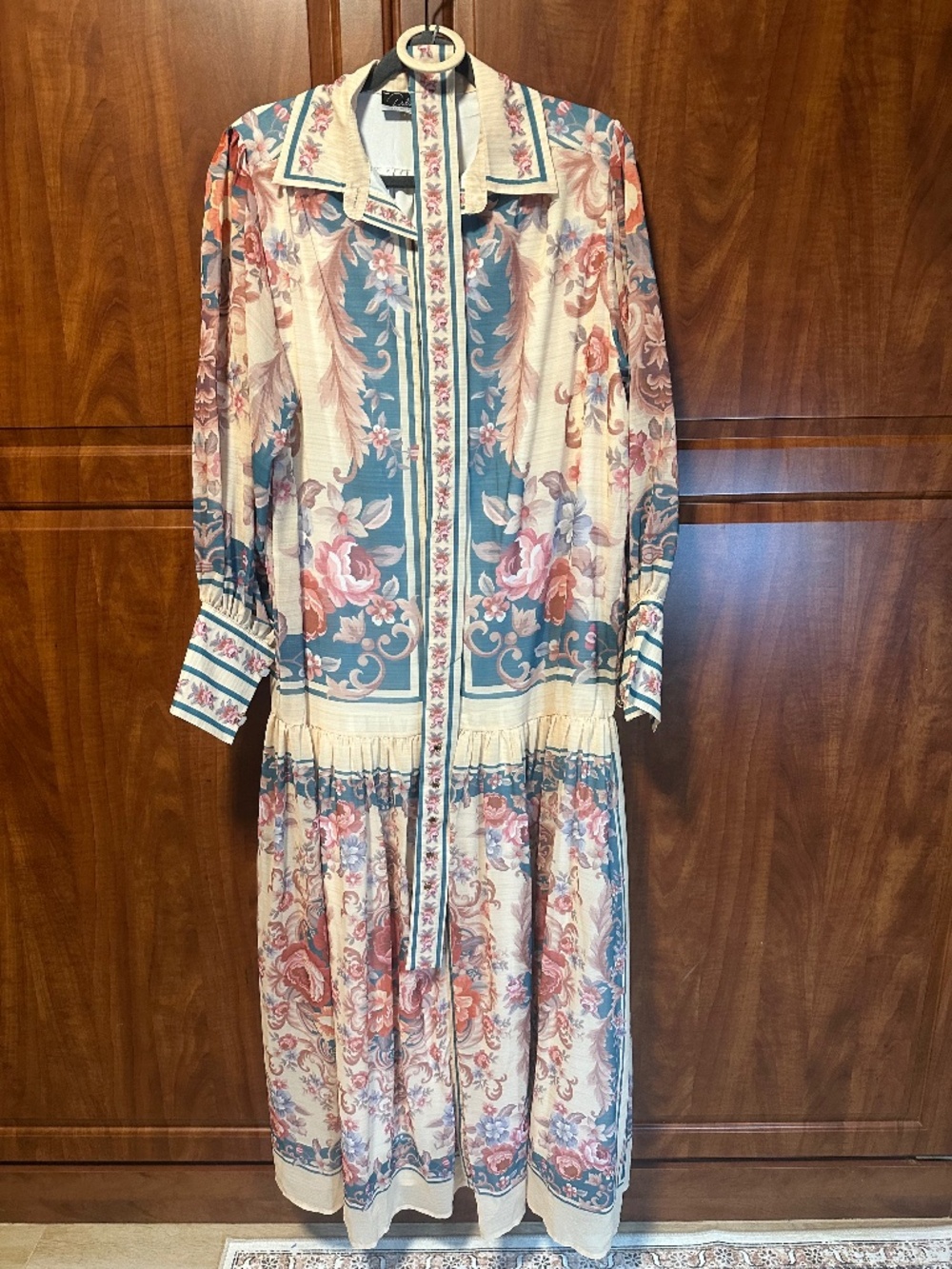Dalia MacPhee Women's Dress Size L with belt